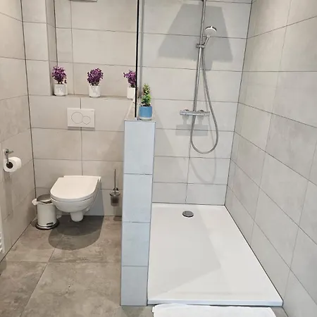 Homey 2br Flat With Parking