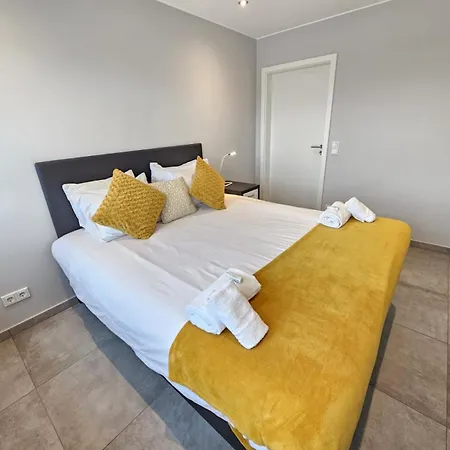 Homey 2br Flat With Parking Apartment